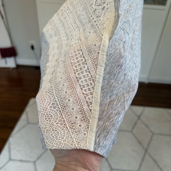 EUC J.Crew lace detail tshirt - Picture 4 of 6